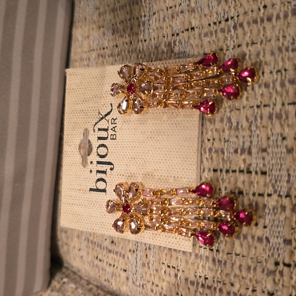 BIJOUX BRAND WOMEN'S POST DANGLING ROSE GOLD AND PINK CRYSTAL FASHION EARRINGS - Picture 2 of 11